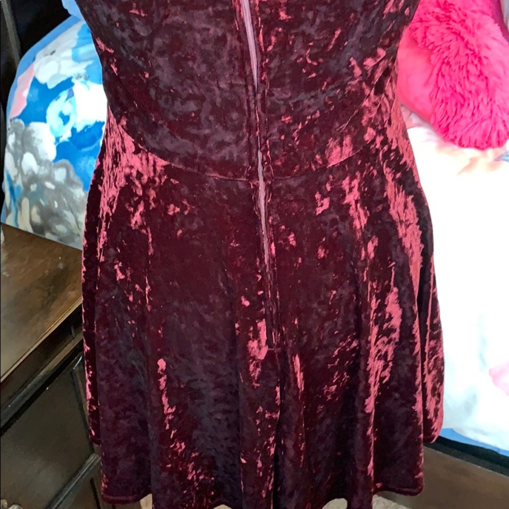 Dress - Picture 6 of 7